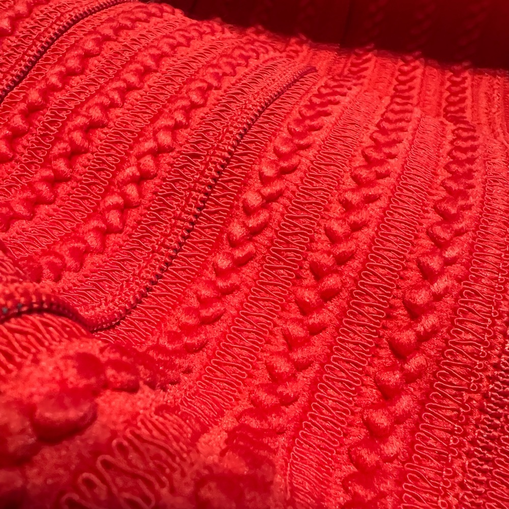 5/$20 H&M Stretchy Ribbed Pleated Skirt - Picture 4 of 6